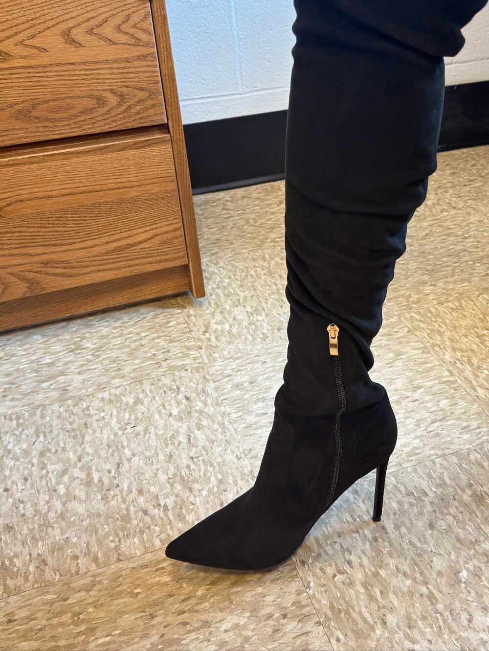 Black Over-the-Knee Suede-Look Heeled Boots – Size 8.5